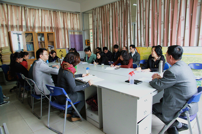 郗老师 01_副本201311xi讲座.jpg