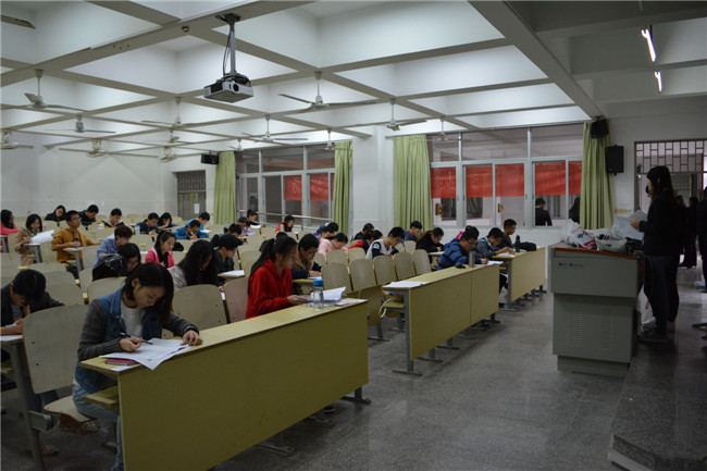 笔试考试现场DSC_0061_副本.jpg