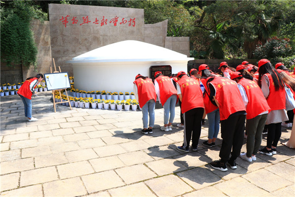 缅怀革命先烈，弘扬爱国精神 图片2.jpg